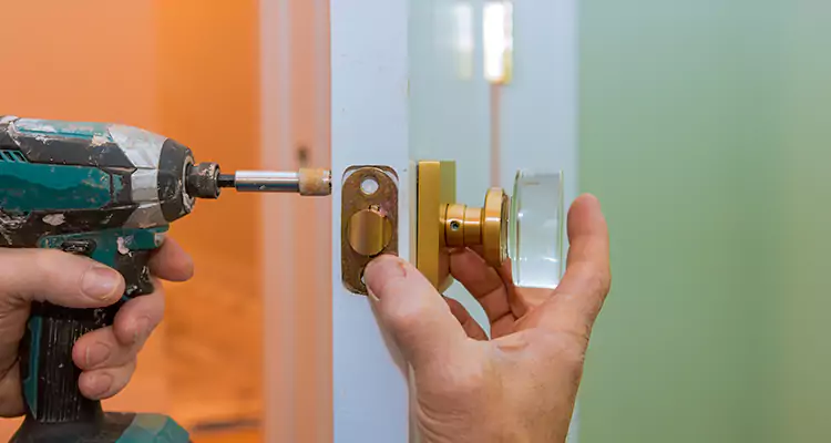 Broken Door Knob Fix in Palm City, FL