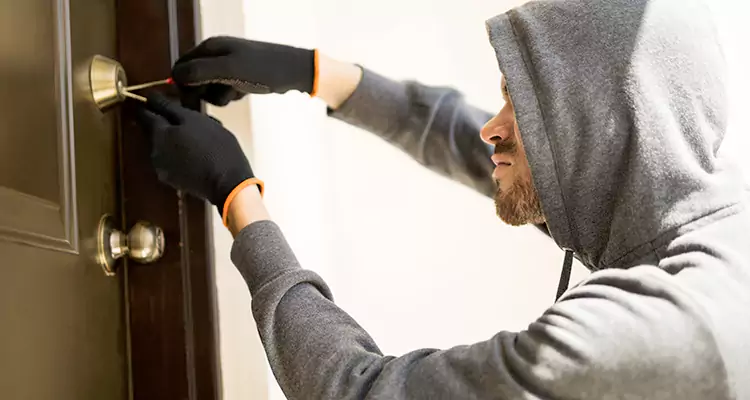 Emergency Motel Lock Repairs—Available 24/7 in Palm City, FL